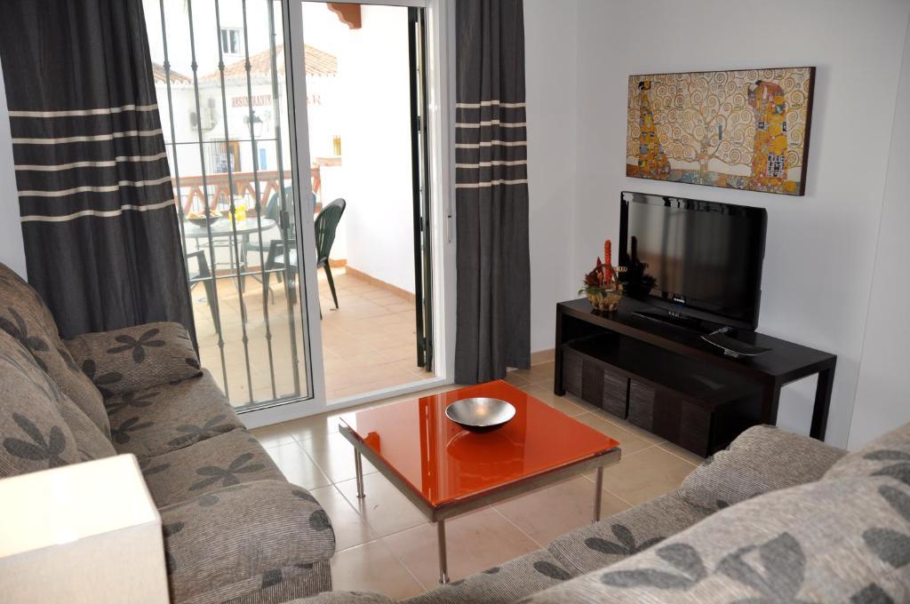 Nerja Paradise Rentals - Chimenea Apts الغرفة الصورة