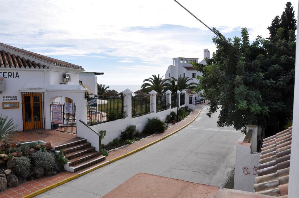 Nerja Paradise Rentals - Chimenea Apts الغرفة الصورة